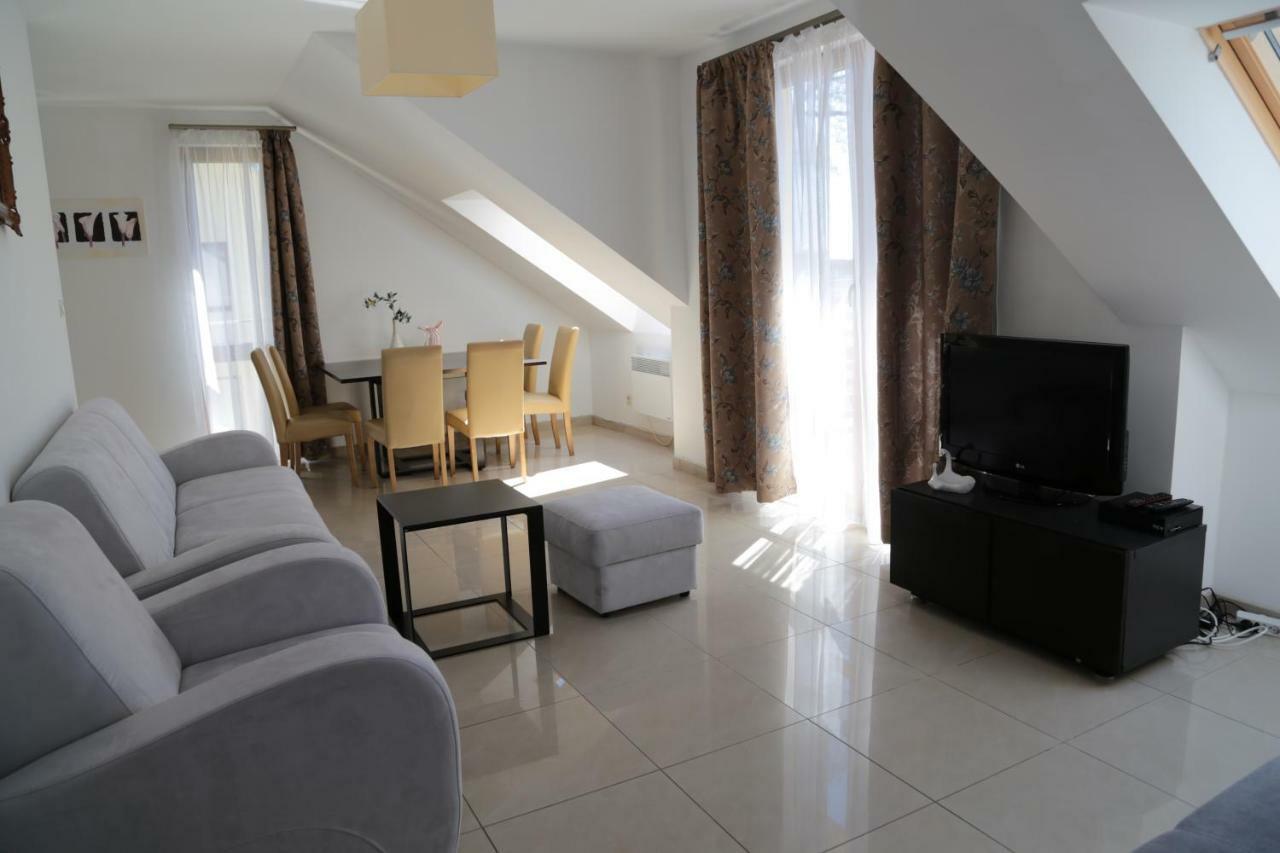 Apartament Ams A12 Apartment Ревал Екстериор снимка